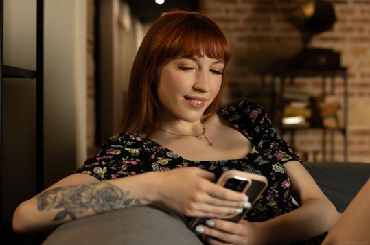 Lilly Mays in Sex Art set Late Call