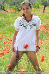 Sima A in Metart set Presenting Sima