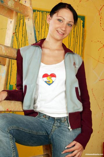 Michelle J in Club Sweethearts set #24585