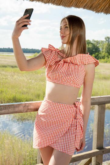 Karianne in Metart set Country Girl