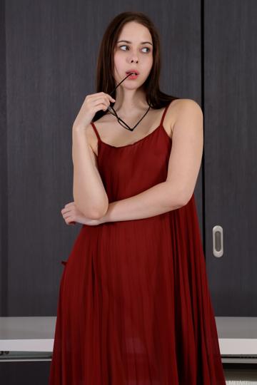 Alice Murkovski in Metart set Sweet Glances