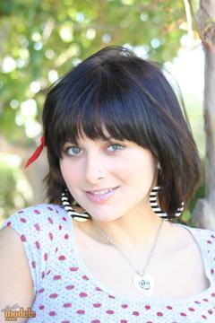 Ellie Idol in Matts Models set #546