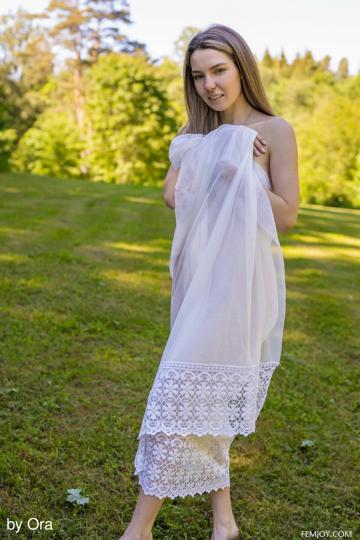 Kiere in Femjoy set Fun In The Sun