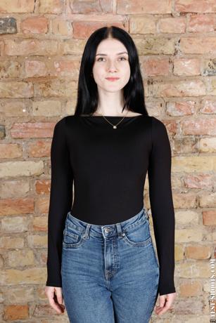 Posy in Test Shoots set Casting