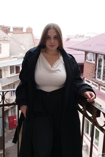 Adele Cotton in Zishy set Use Kind Words 1