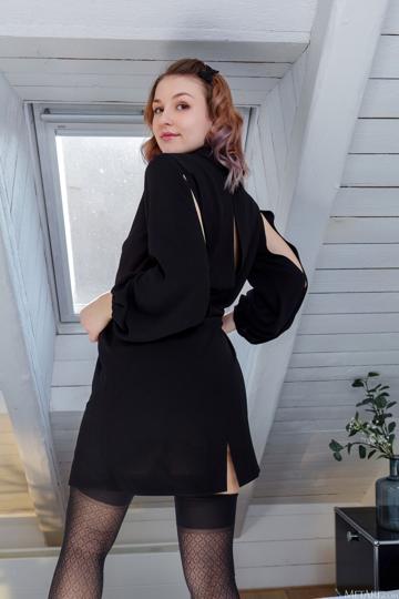 Isabele in Metart set Light and Shadow