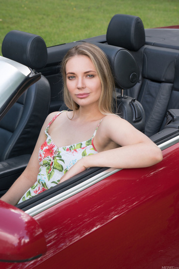 Maxine in Metart set Sweet Ride