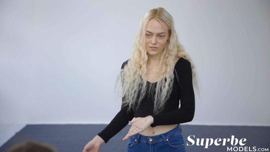 Alice Malyshko in Superbe set Casting Alice Malyshko