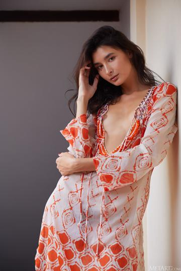 Bambi Joli in Metart set Caftan