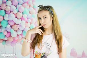 Lissa in Showy Beauty set Bubbles 1