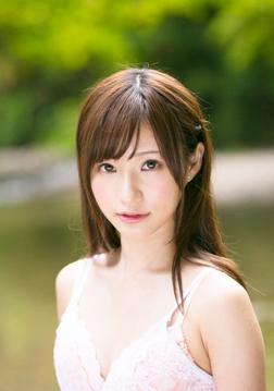 Angel Moe in All Gravure set River Reveal 1