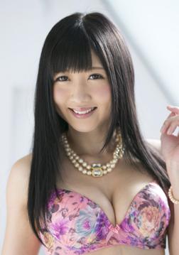 Oshimi Hibiki in All Gravure set Young Pearl