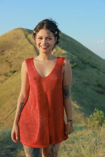 Lilith Baph in Watch 4 Beauty set Great View